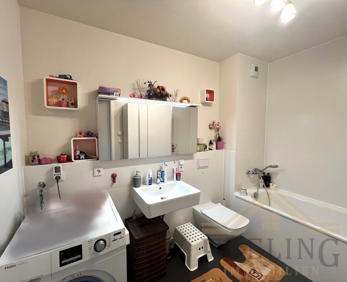 Badezimmer mit Badewanne