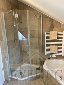 Dusche im Bad