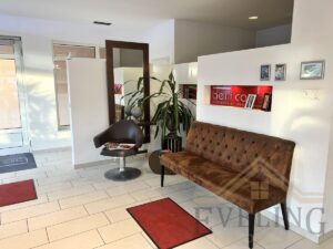 Trennwand zum Aufenthaltsbereich