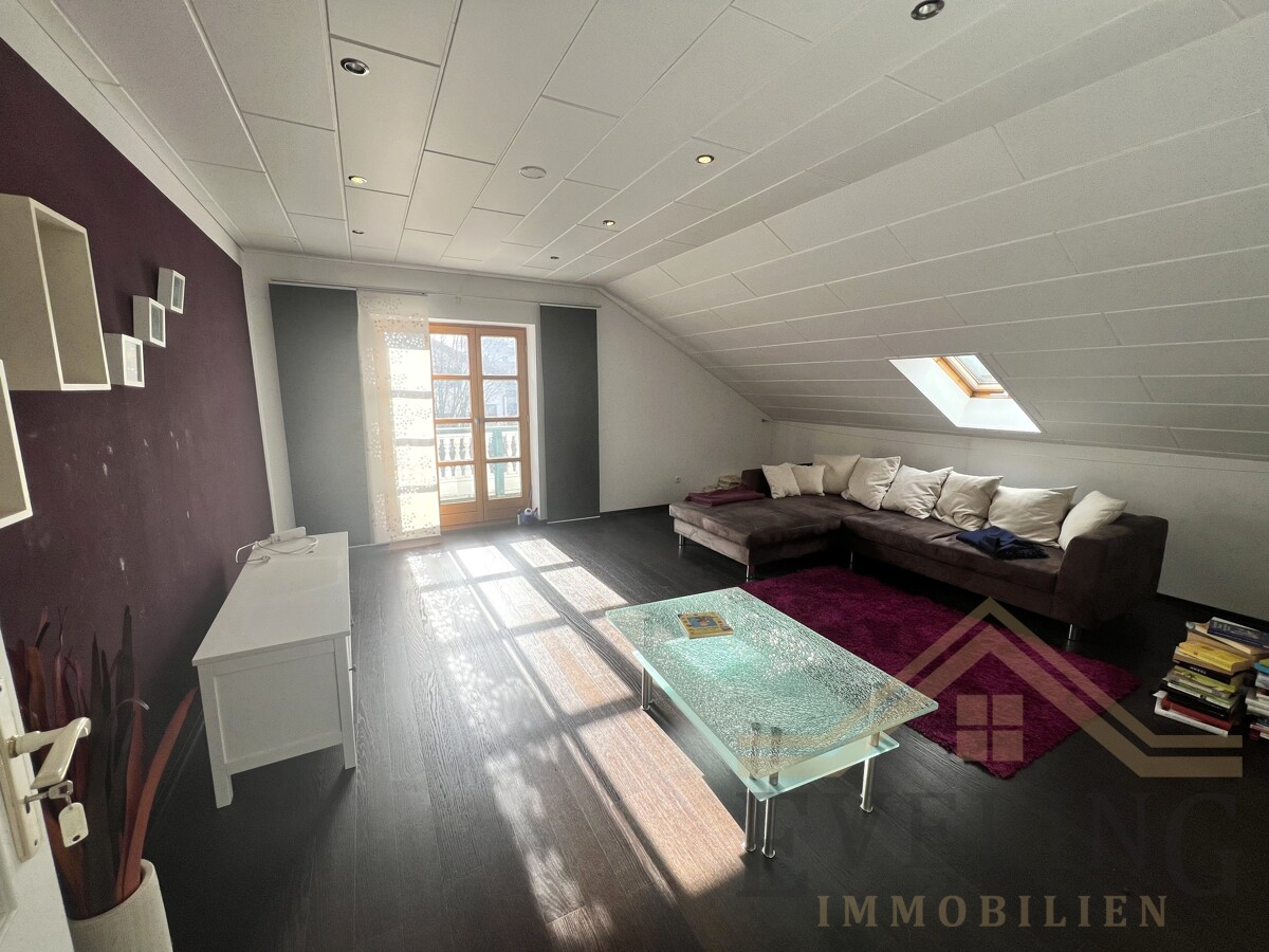 Wohnzimmer DG